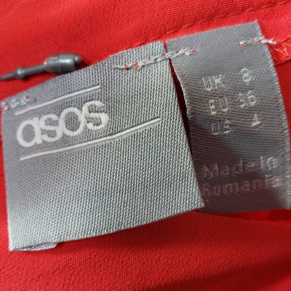 ASOS Maternity button front frill sleeve wide leg jumpsuit with cut out back - Picture 9 of 14